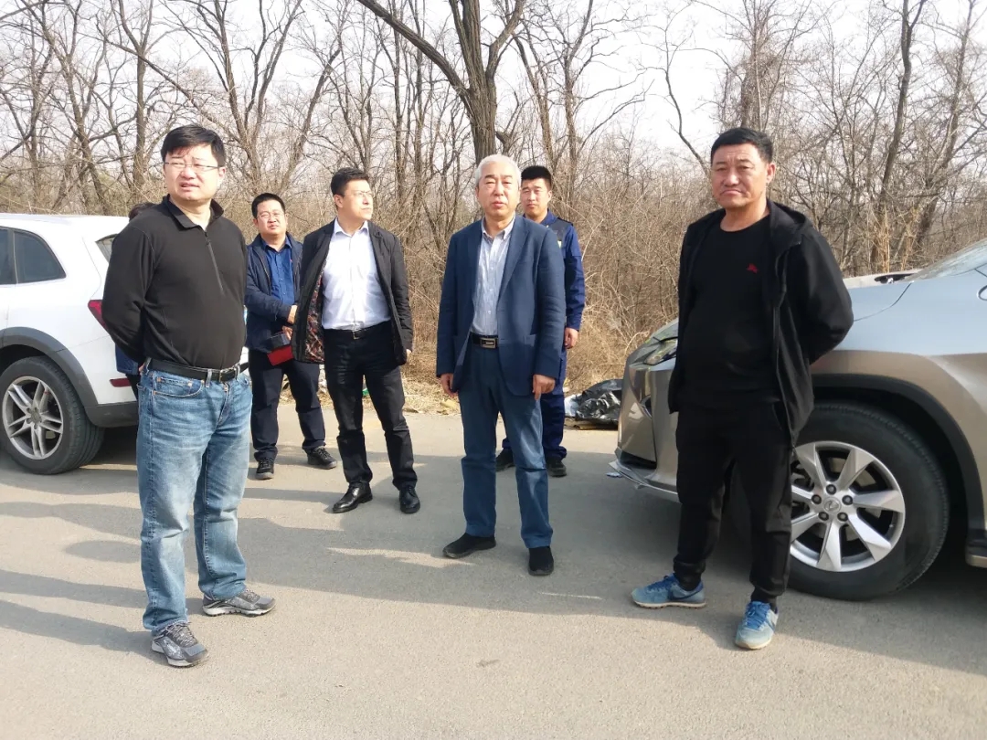 区委常委、组织部部长李东江到东湖街道督导检查森林防火和农村改厕工作