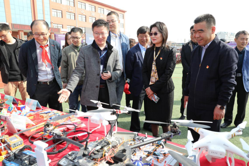 “科学家走进校园暨浑南区首届中小学生机器人‘机甲大师’赛启动仪式”举行