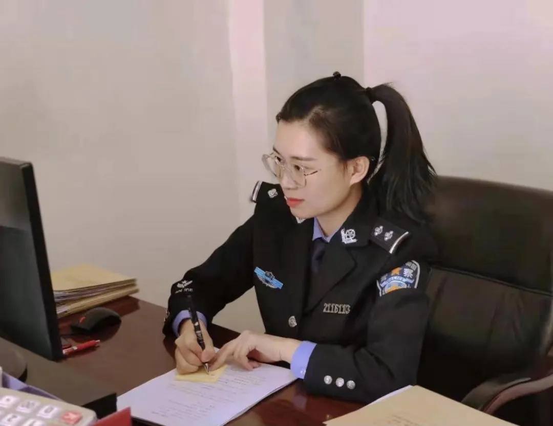 【教育整顿·岗位之星】严格执法岗位上的“铿锵玫瑰”