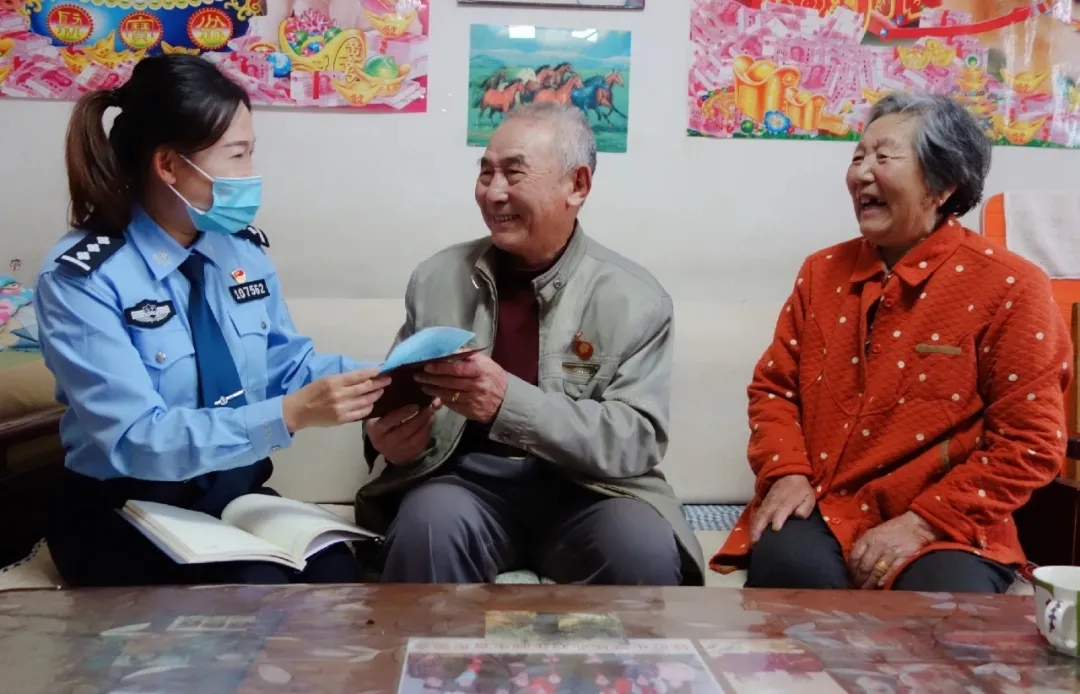 【教育整顿·岗位之星】小小服务窗口 洋溢爱民真情