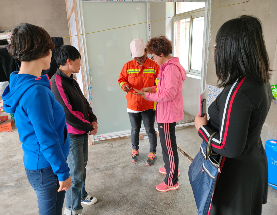 区妇联深入开展农村改厕宣传活动