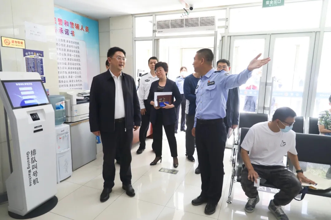 区委书记单义调研政法队伍教育整顿工作开展情况