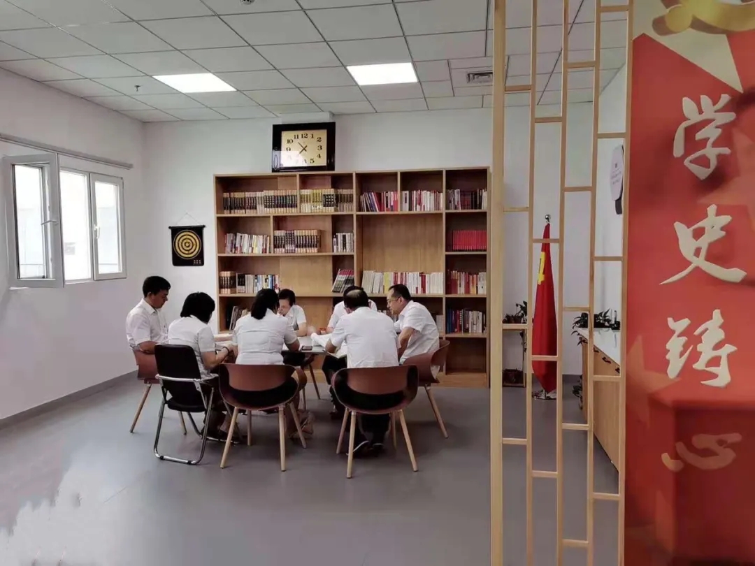 浑南区社会事务服务与行政执法中心： 发挥宣传阵地优势 烘托建党百年氛围