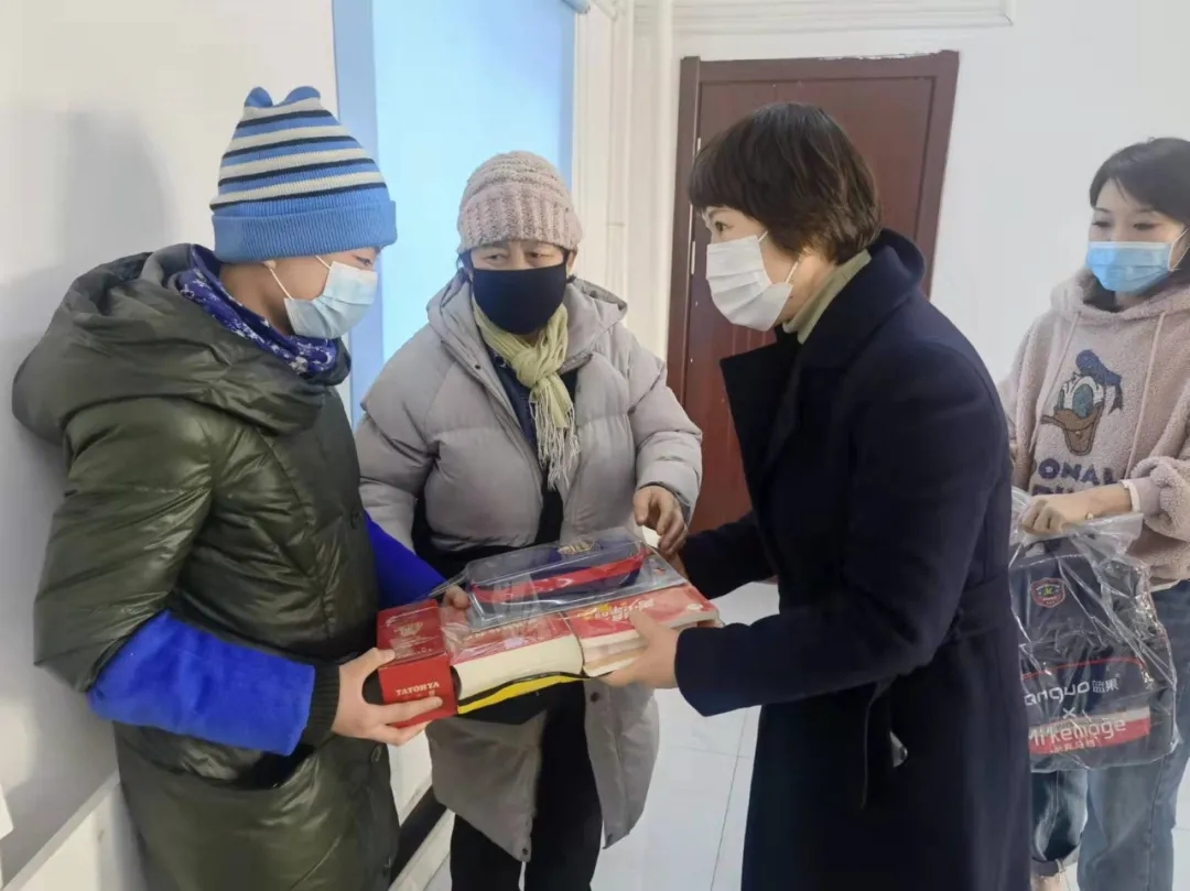 【深入践行“两邻”理念】区妇联深入开展走访慰问困难妇女儿童活动