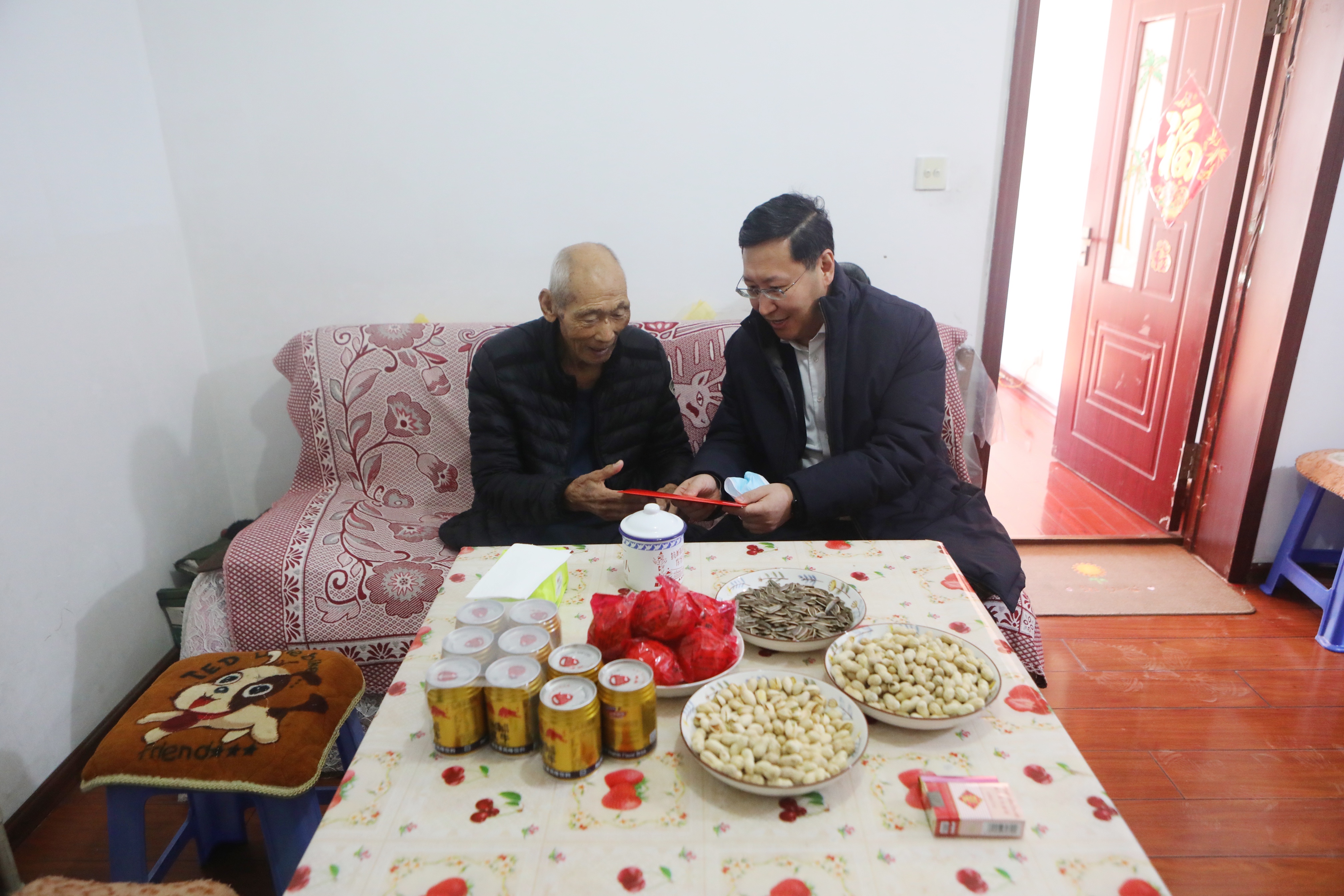 区领导开展节前走访慰问活动