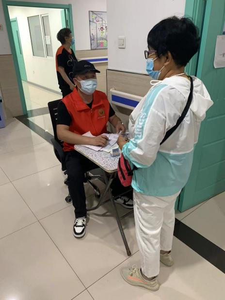 恒大江湾社区开展老年人免费体检活动