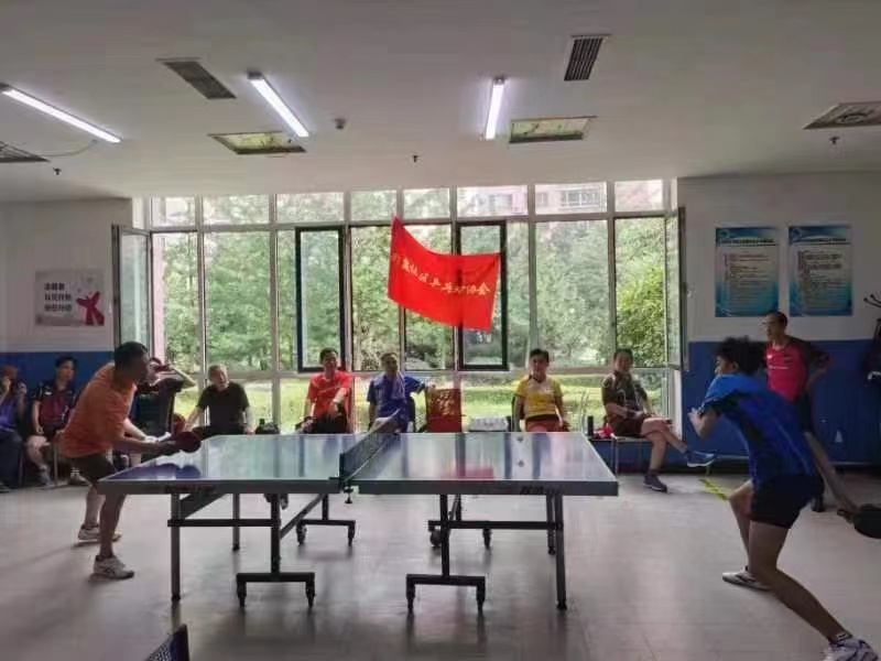 【深入践行“两邻”理念】彩霞社区举行“乒乓传温情 邻里促和谐”乒乓球赛