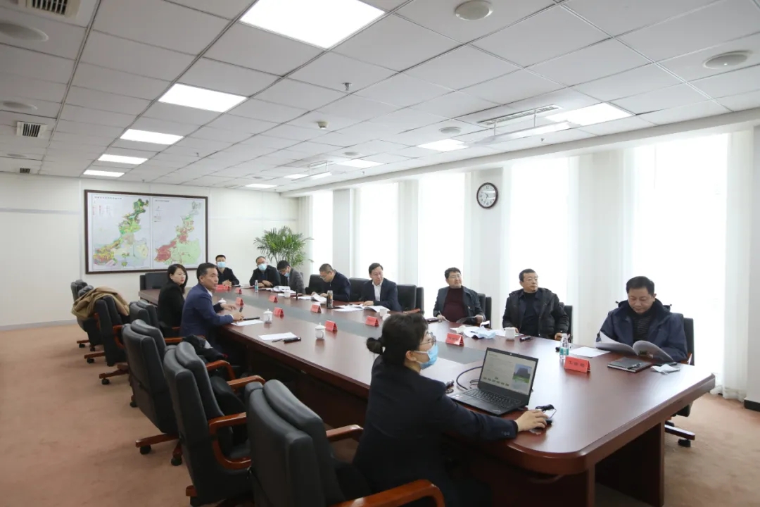 区委书记闫占峰会见绿盟集团副总裁、北区总经理崔鸿
