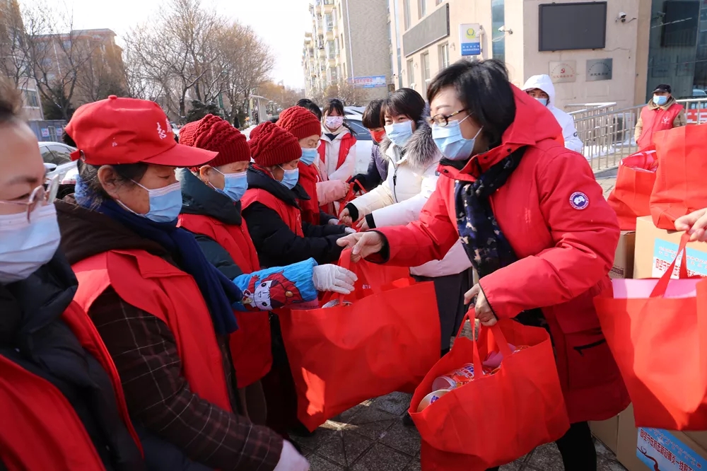 “抗疫·我们和你在一起” 浑南工青妇联合助力疫情防控一线工作