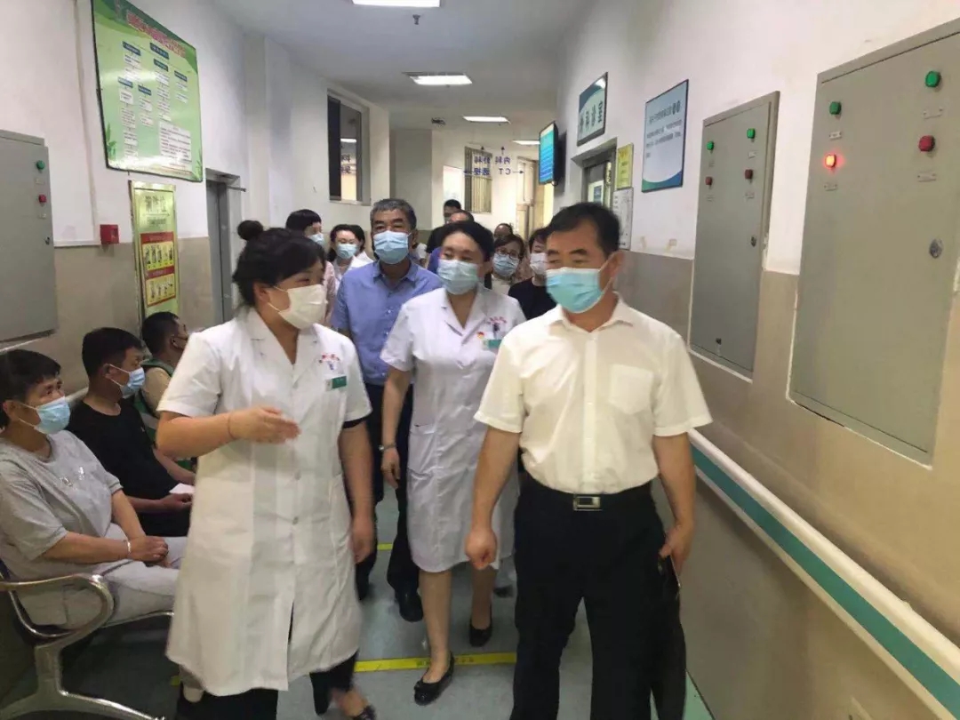 省专家组对我区创建国家健康促进区工作进行评估验收