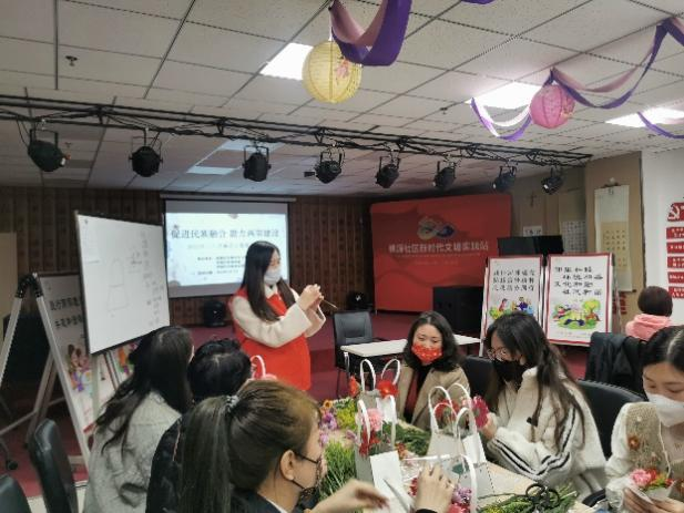 桃仙街道举行三八国际劳动妇女节插花志愿服务活动