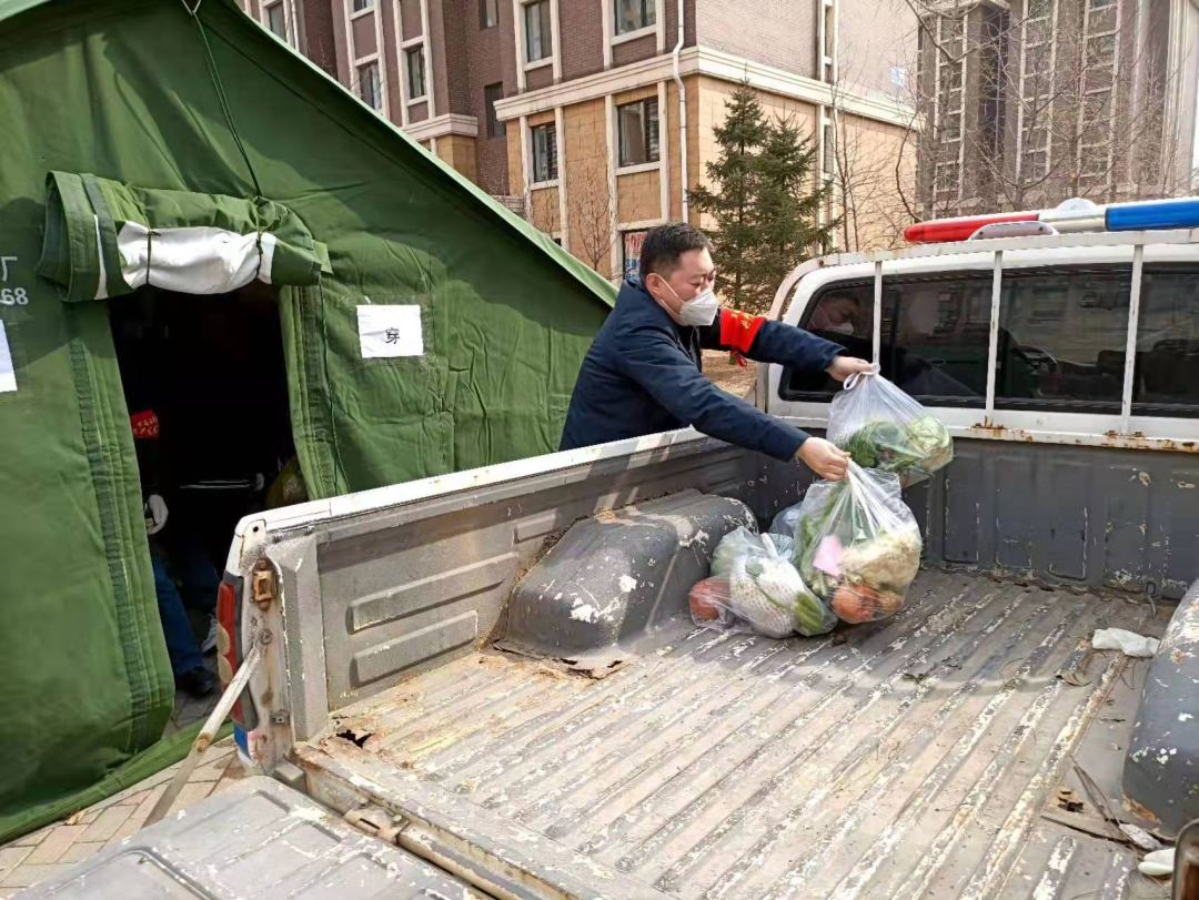 “疫”路有你 “封”采依旧——区机关支援李相街道雍华御景小区抗疫团队侧记