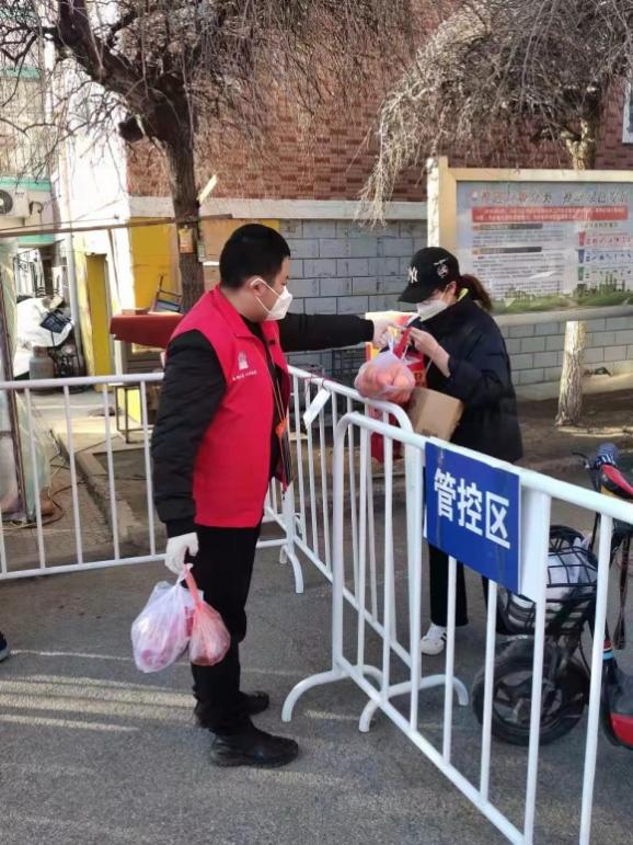 【抗疫有我 党员先行】致敬革命先烈 接力书写担当