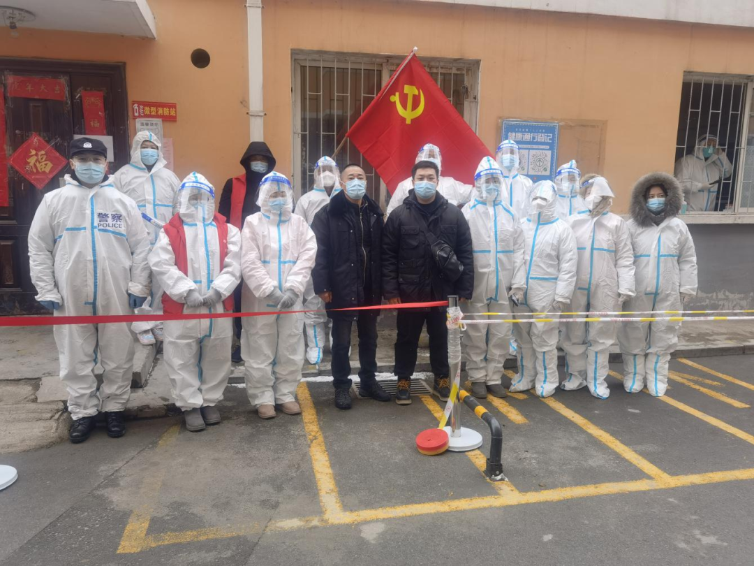 一起坚守！90后小夫妻的“浪漫”