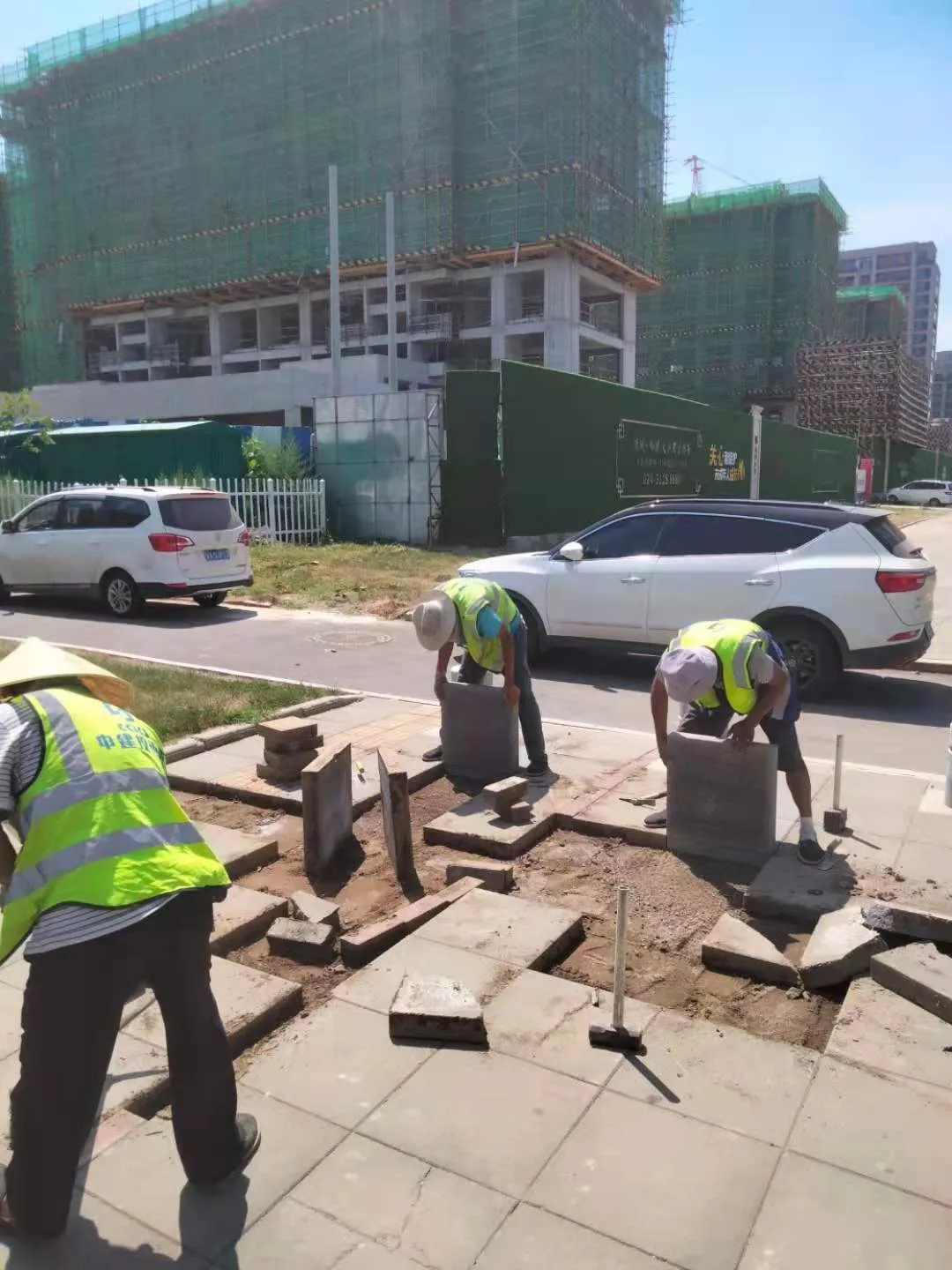 【精细化管理让城市更美好】区城建局：开展道路维护拉练行动 提升城市精细...