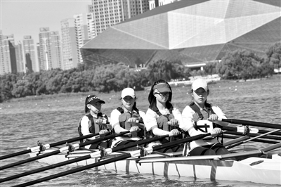 浑南中小学生近期周末都干啥?在浑河参加大“桨”赛