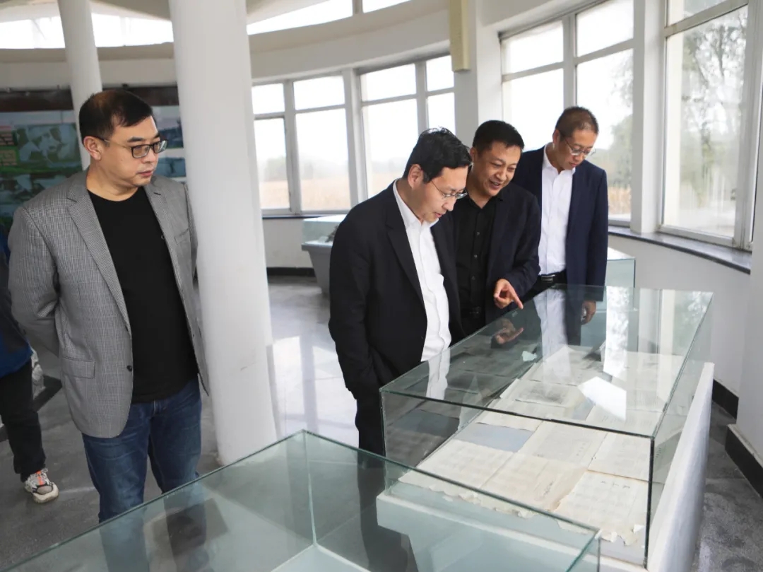 区委书记闫占峰到高坎街道进行工作调研