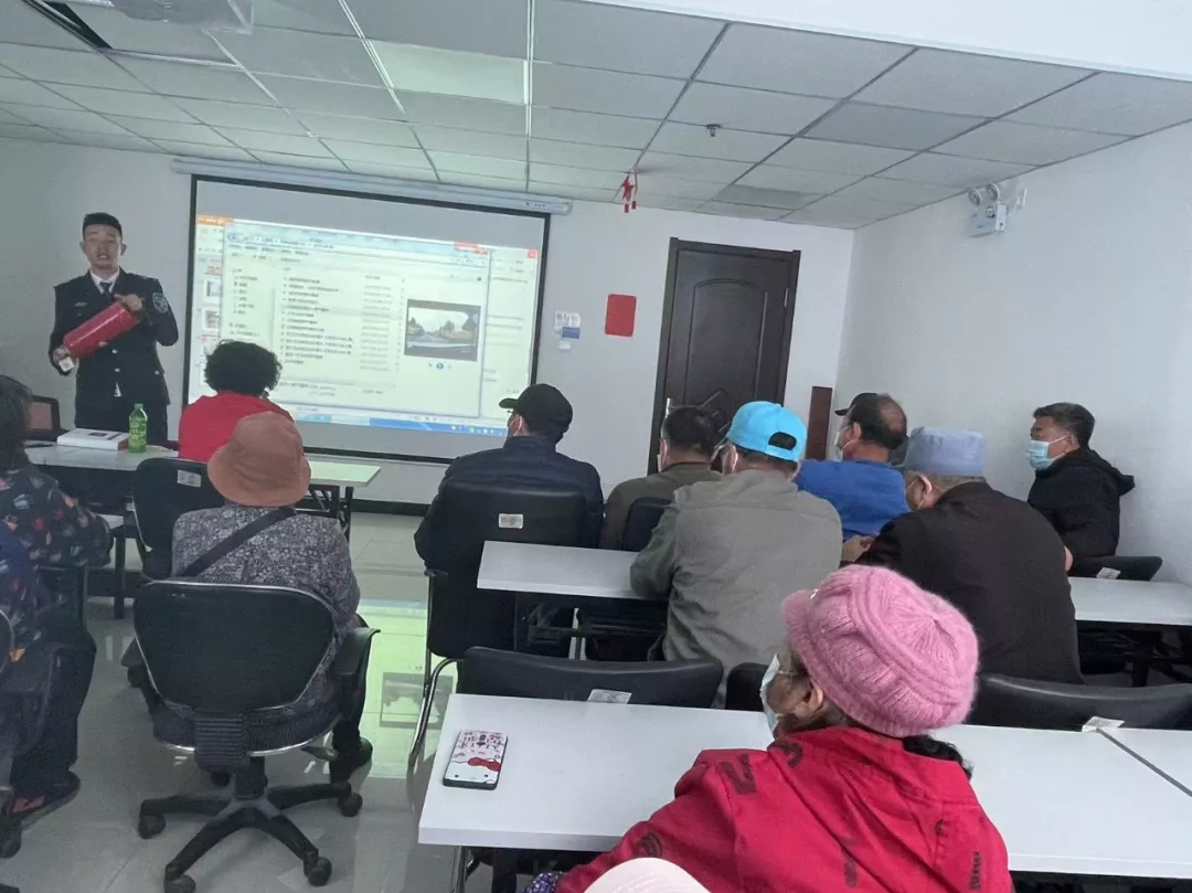 普及消防安全知识 筑牢社区安全防线