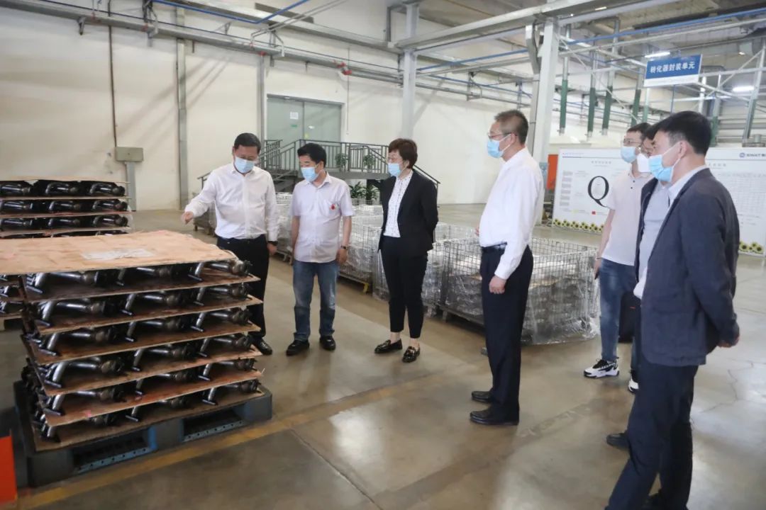 区委书记闫占峰走访调研我区规上企业