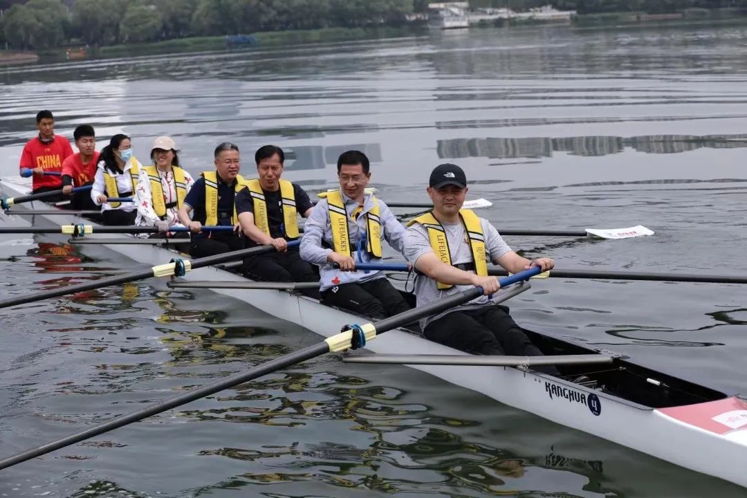 浑南区35位校长浑河上挥桨逐浪