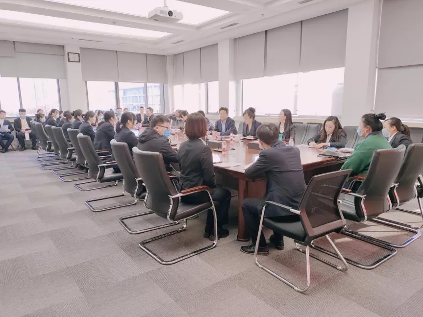 【冲刺东北“第一区”】区营商局: 树立“痛快办”政务服务作风 打造营商环...