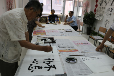 大学科技城桃源社区举办“两学一做”系列书法展