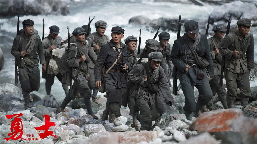 浑南团区委组织团员青年、青年教师、青年志愿者代表观看爱国影片《勇士》