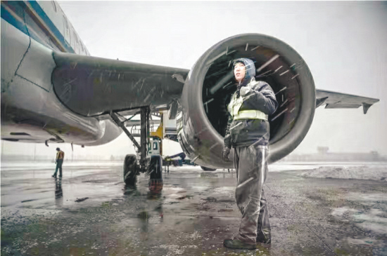机场除雪里的“高科技”