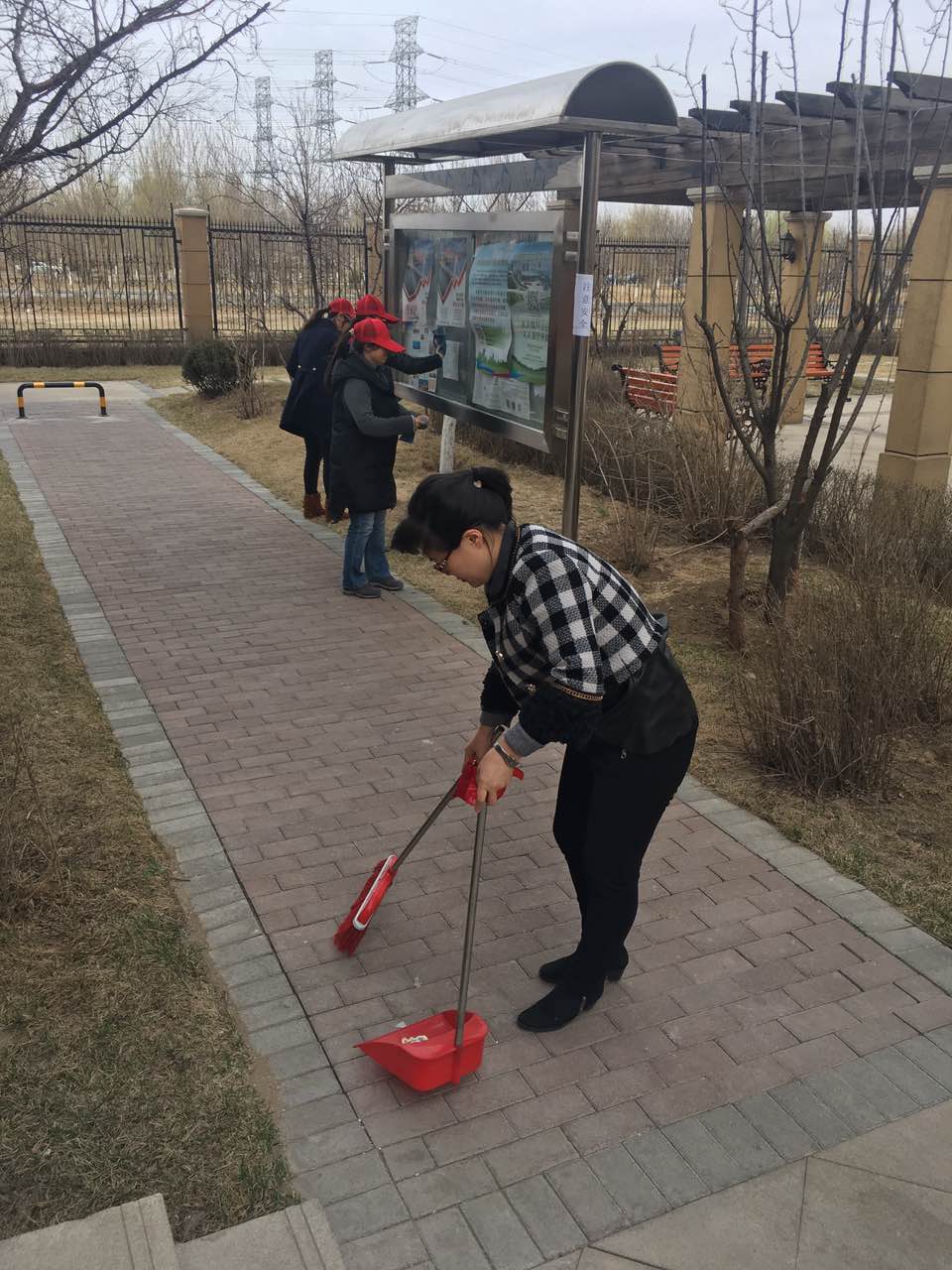 仙塔社区清洁美化园区活动