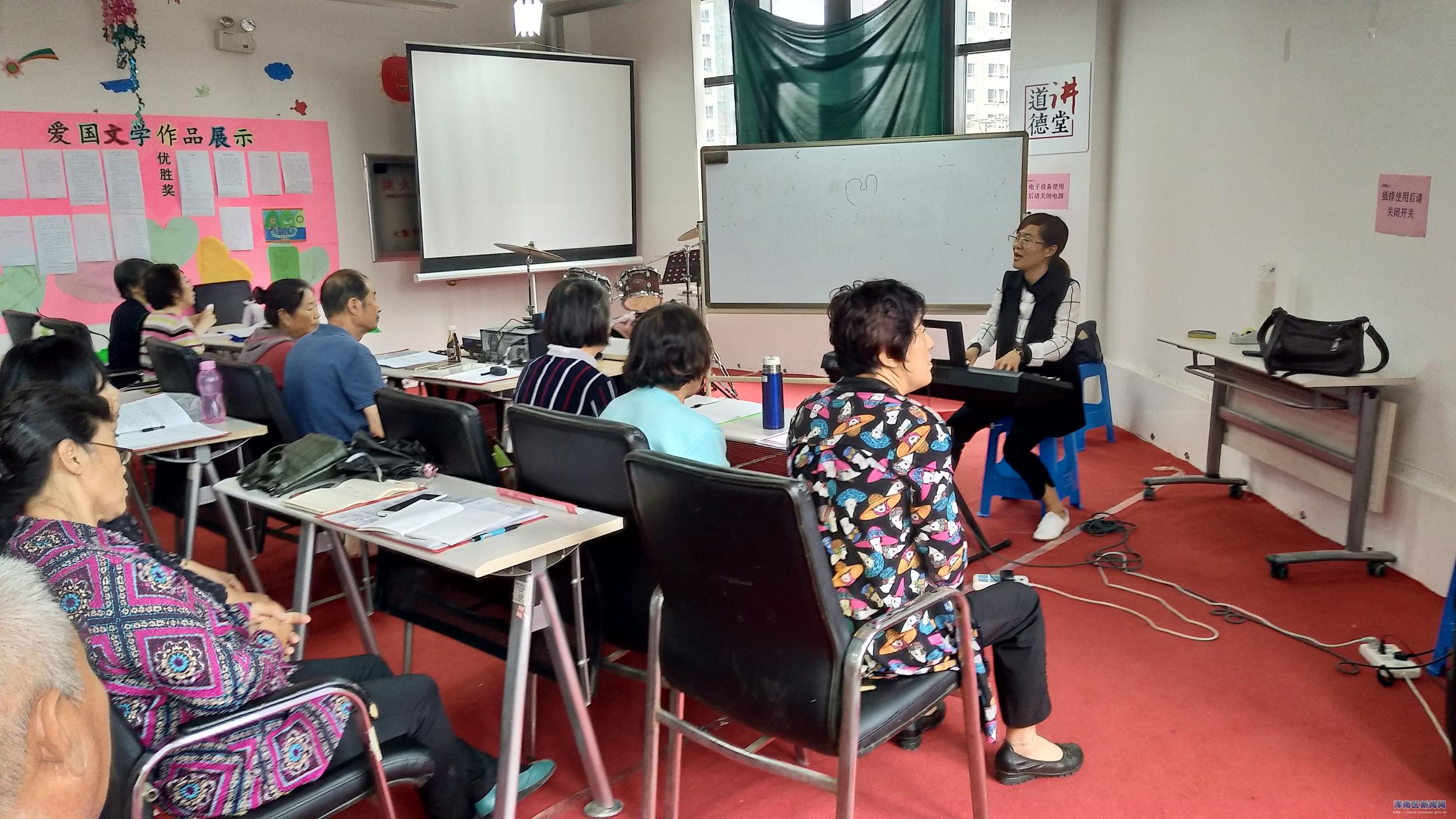 现代商贸区库榆社区党支部开展乐理知识大课堂