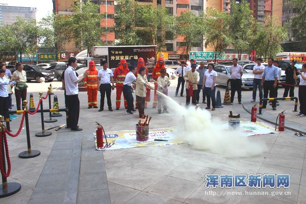 沿海社区开展消防安全演练活动