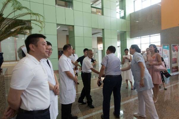 沈阳市青联大讲堂调研团莅临东北国际医院参观调研