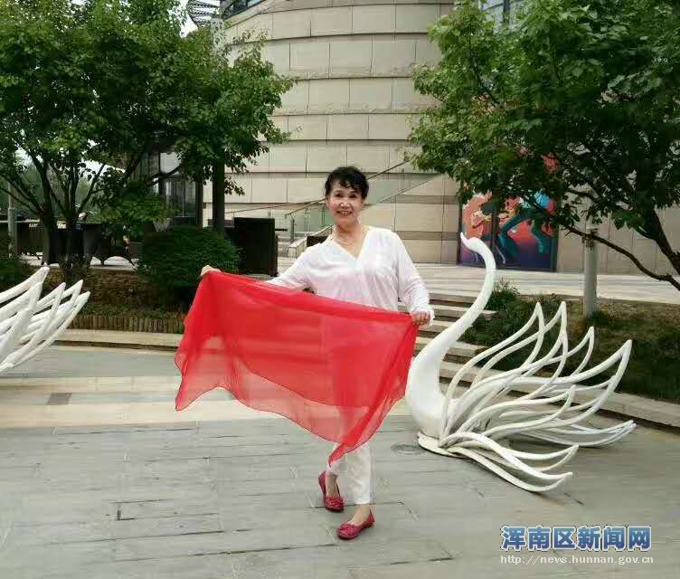 舞动夕阳 乐于奉献的身边好人——金地社区美舞团舞蹈教师何玉坤