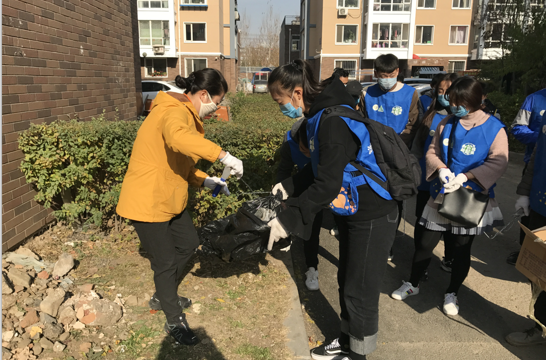浑南团区委携手沈阳理工大学共同开展“全民清扫”志愿服务活动