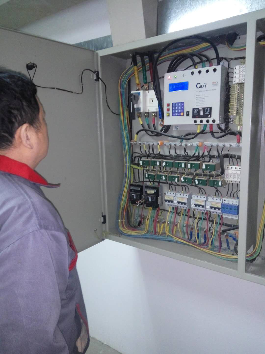 机关事务管理中心物业科开展节前检查确保安全稳定