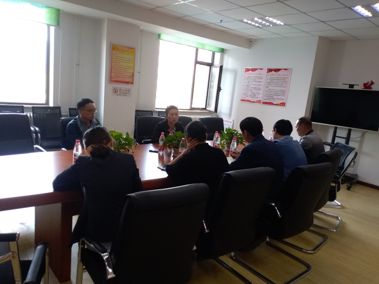 多方携手清楼道，齐抓共管保整洁——社区清理楼道活动纪实