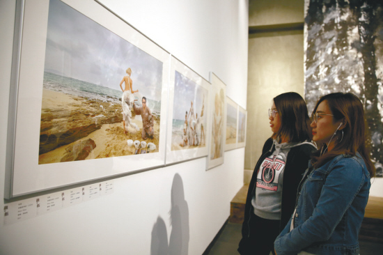 大学生亲手体验复活“辽瓷”