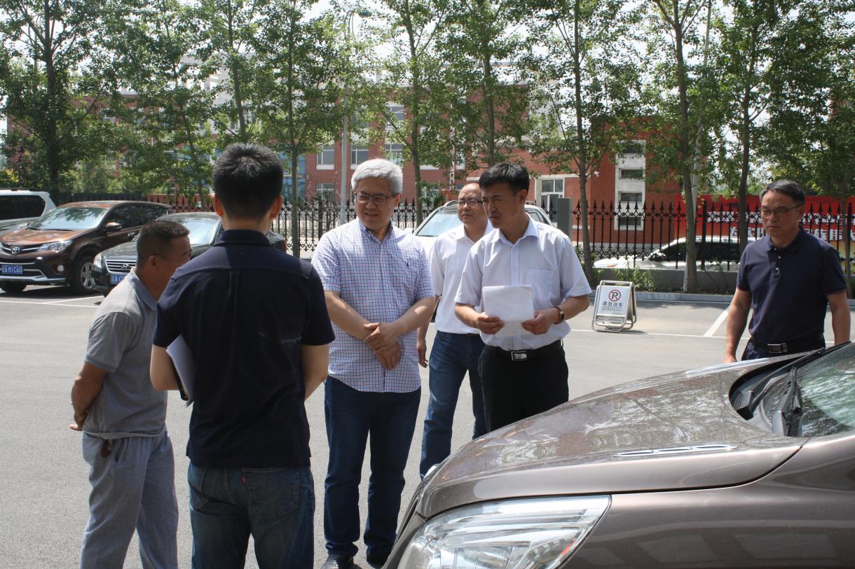 刘欣副书记到白塔街道听取工作情况汇报并现场解决信访、遗留问题