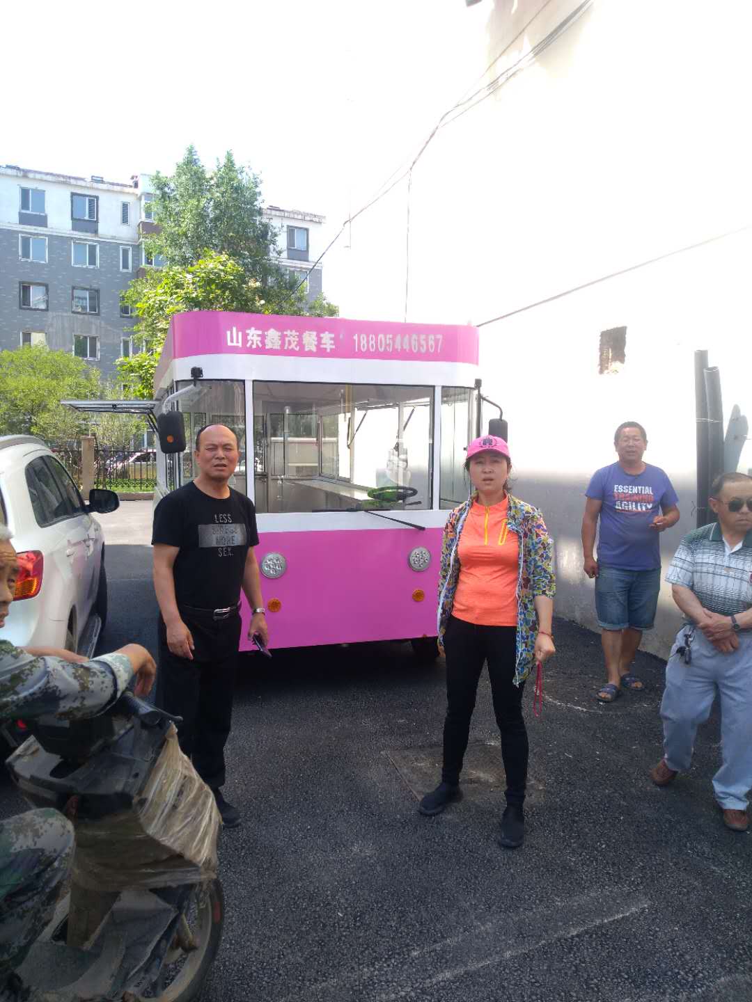 “僵尸车”大变身便民公益进小区——创城，记录你生活的改变