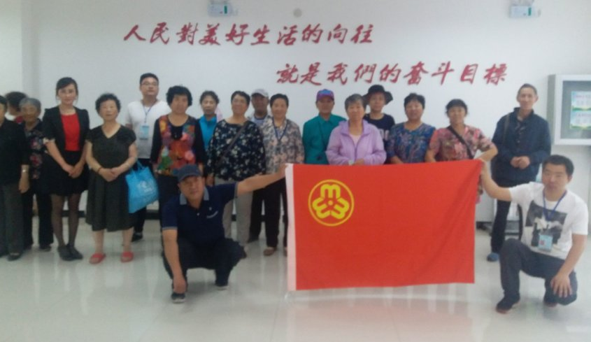 东湖街道温馨港湾社区工青妇组织开展创城知识讲座助力三城联创