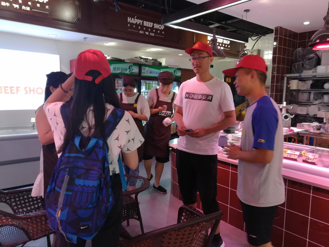 沈阳建筑大学第二批志愿服务团队进驻五三街道塞纳社区开展“志愿服务进社区...