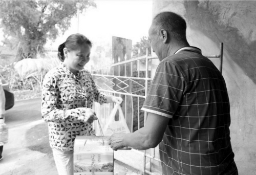 高新区 浑南区总工会走访慰问困难家庭