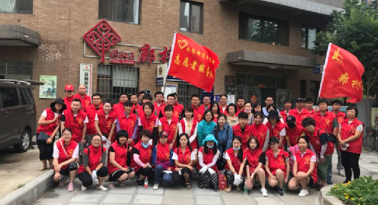 创城路上齐努力楼道清扫再行动