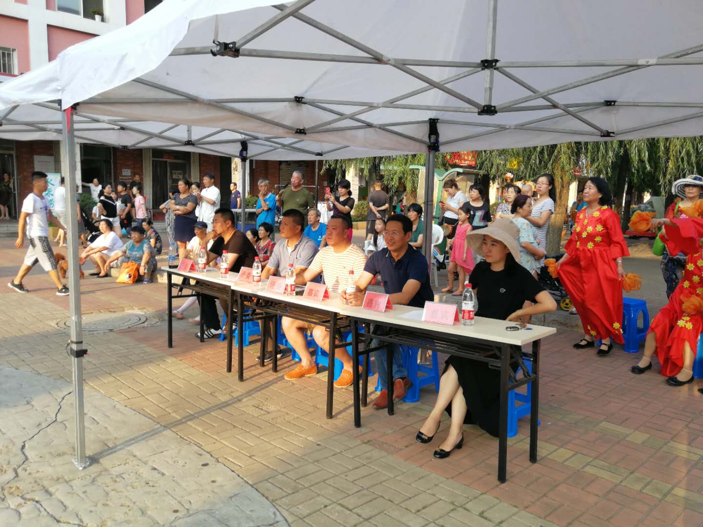 弘扬家教家风、树立家园情怀社区行走进世纪新城社区