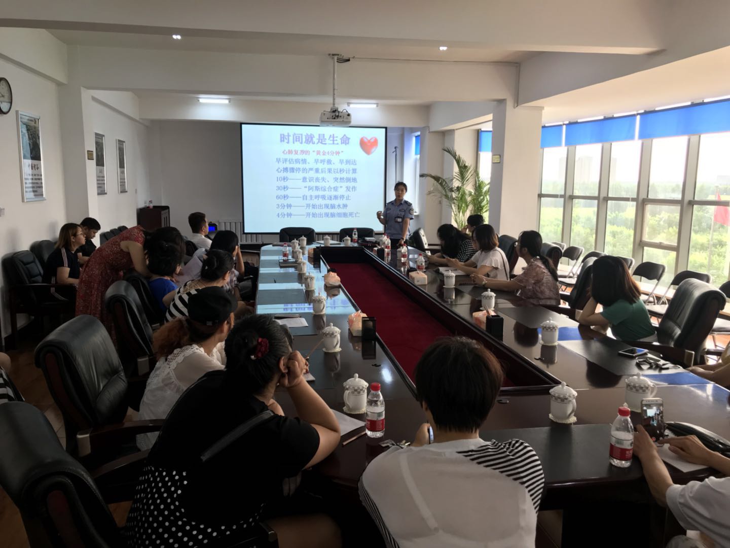 珍爱健康 助力创城——8.8白塔街道开展健康知识讲座活动