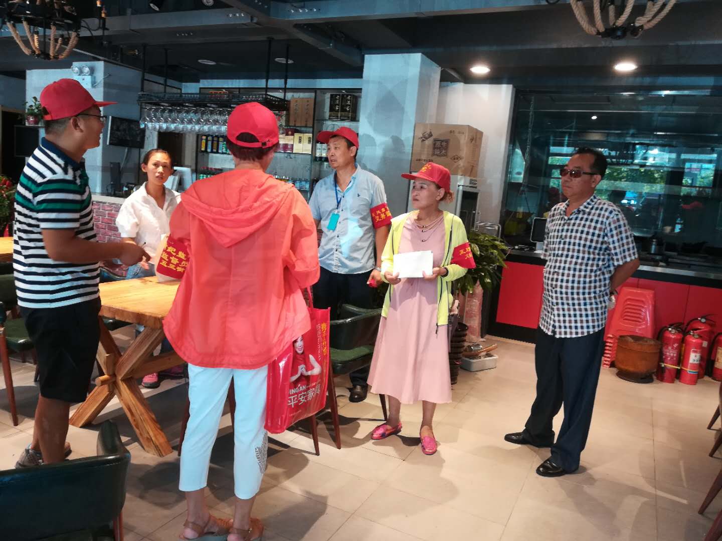 三城联创齐上阵幸福家园你我共享——嘉华社区志愿者在行动