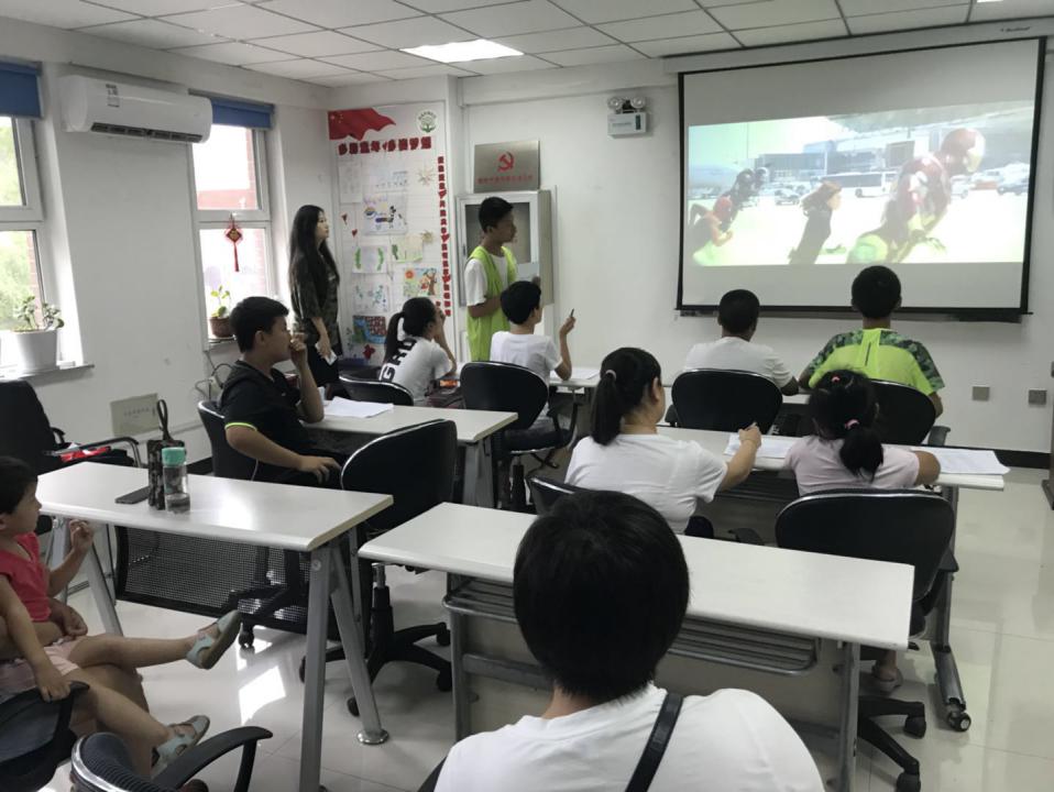 “种子”计划志愿者走进优品天地社区开展“保护青少年安全预防校园欺凌”普...