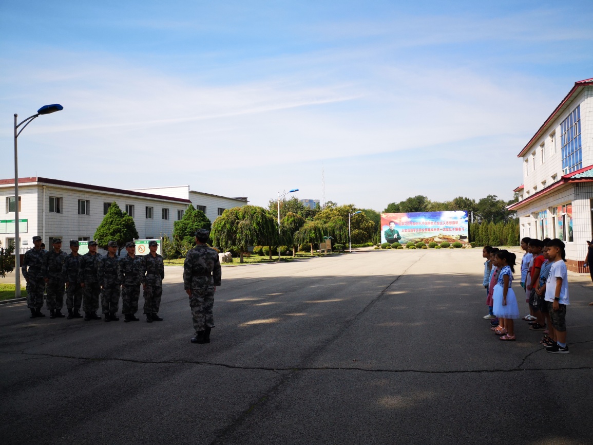 浑河站东街道万科新榆社区工青妇开展“红领巾进军营，共圆军魂梦”活动