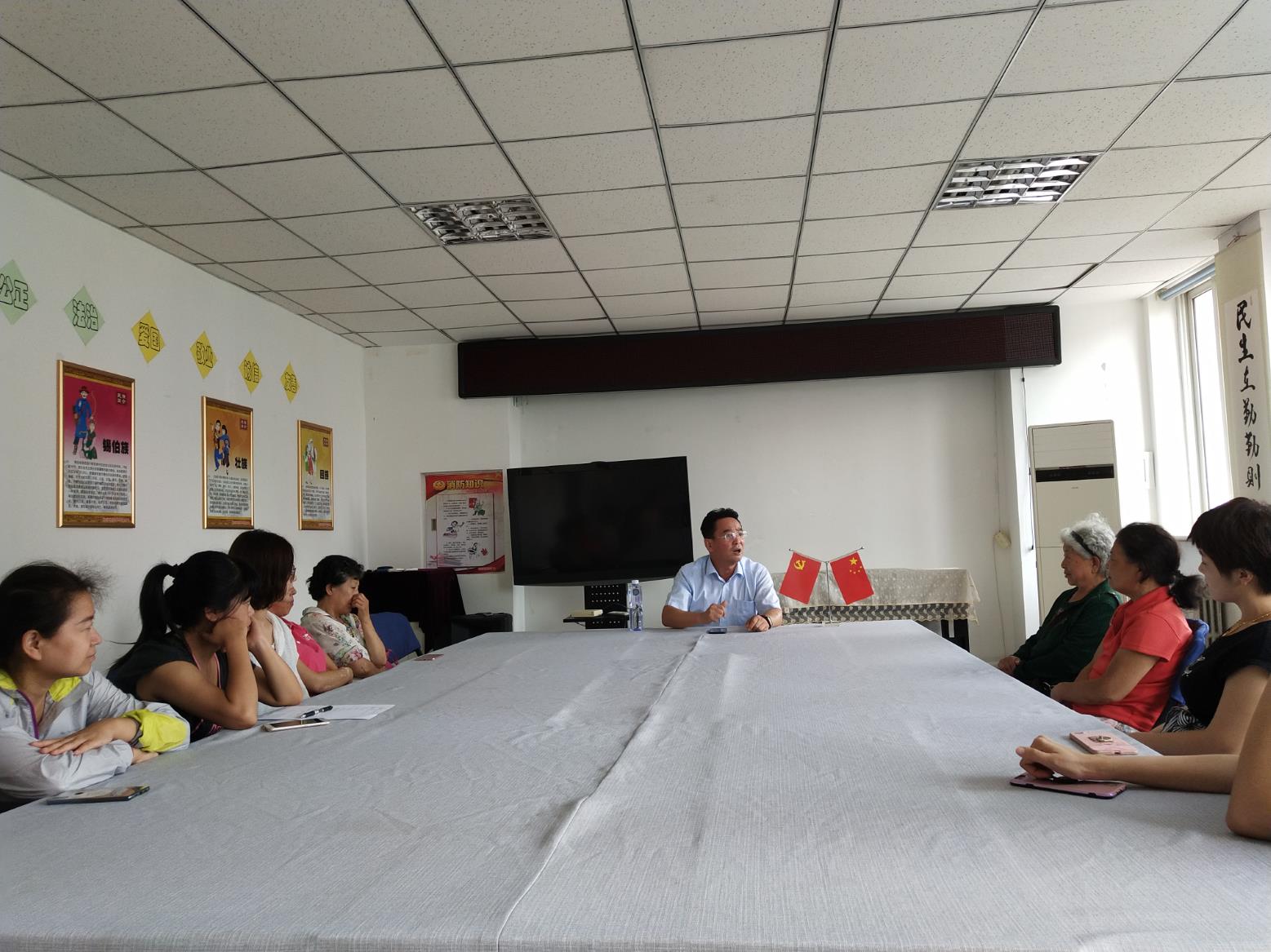 世纪新城社区开展妇女心理知识讲座