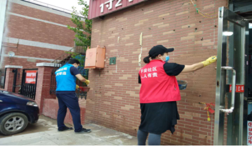 创城攻坚我们在行动——机关工委党员第八次进社区“三城联创”志愿服务活动